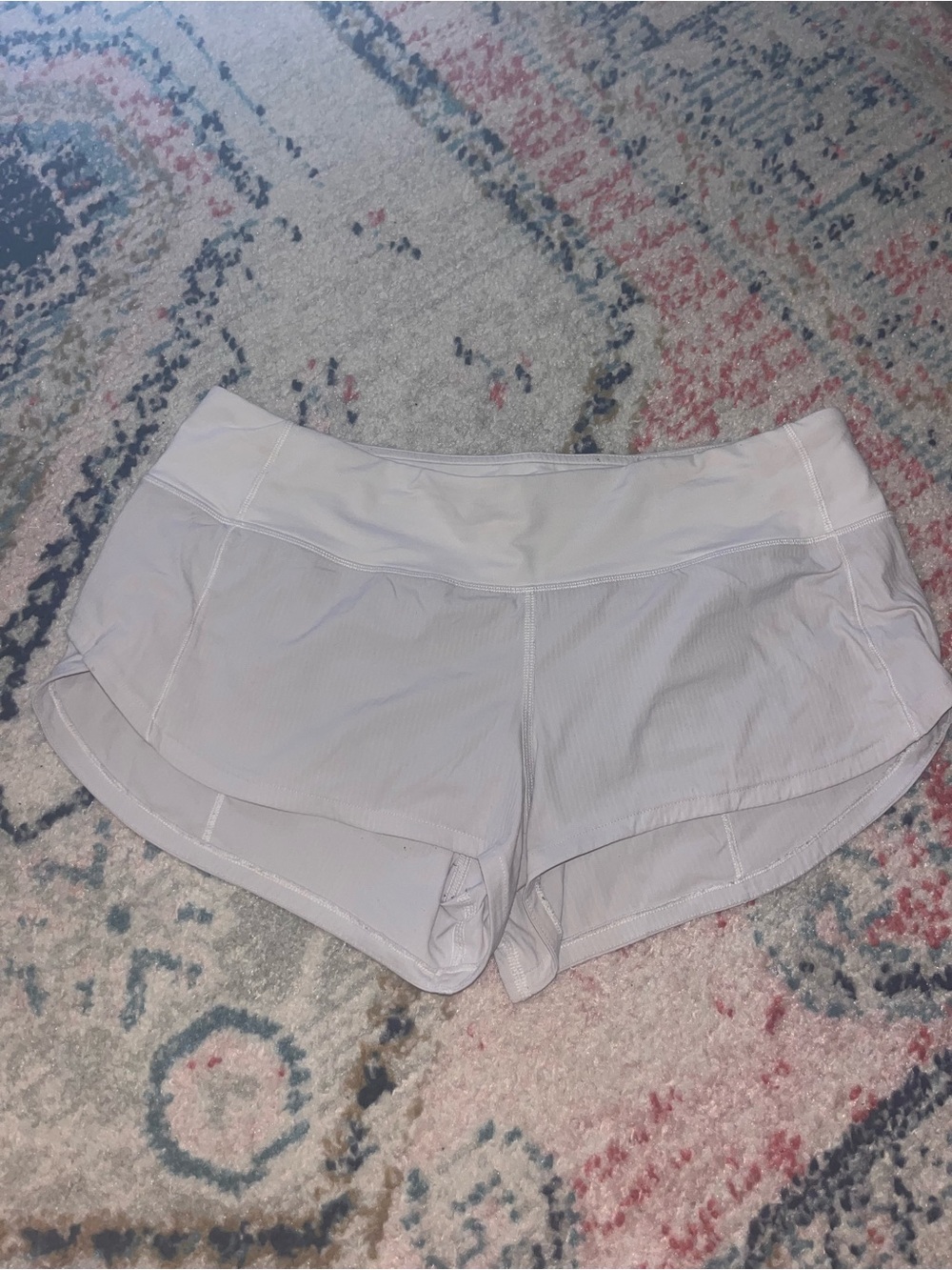 Lululemon Speed up Shorts 2.5” Low rise